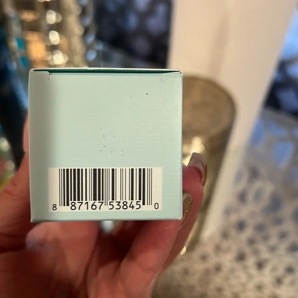 Brand New. Estée Lauder perfectionist Pro brightening serum 1.7 fluid oz. - Picture 3 of 3